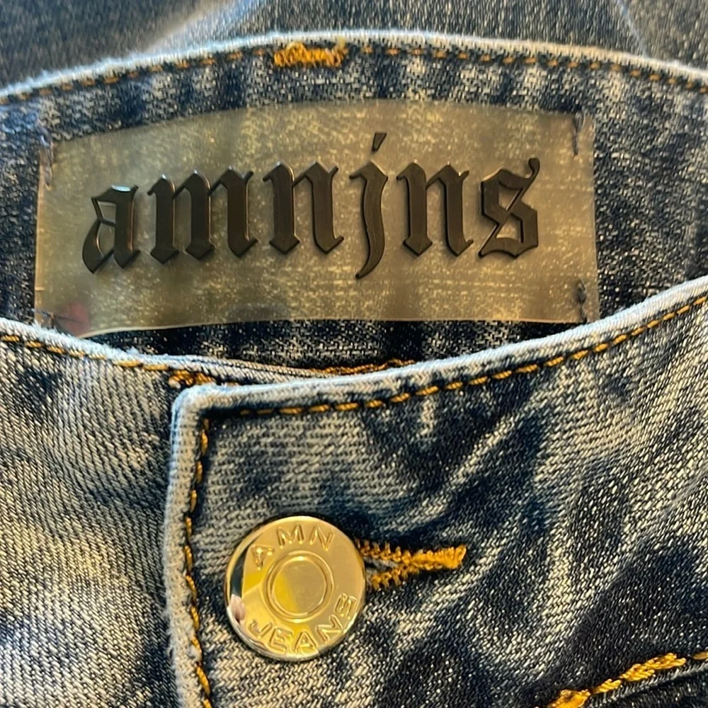AMN Madness National - medium washed distressed blue jeans - size 28